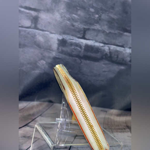 Louis Vuitton x Takashi Murakami Long Zippy Wallet - Picture 9 of 11